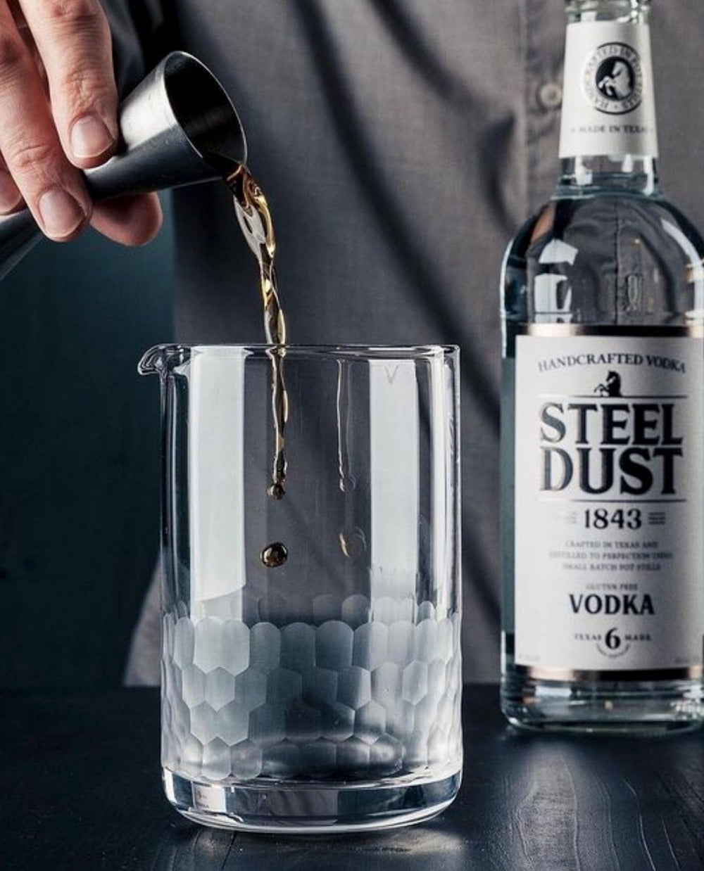 The Hive Honeycomb Mixing Glass