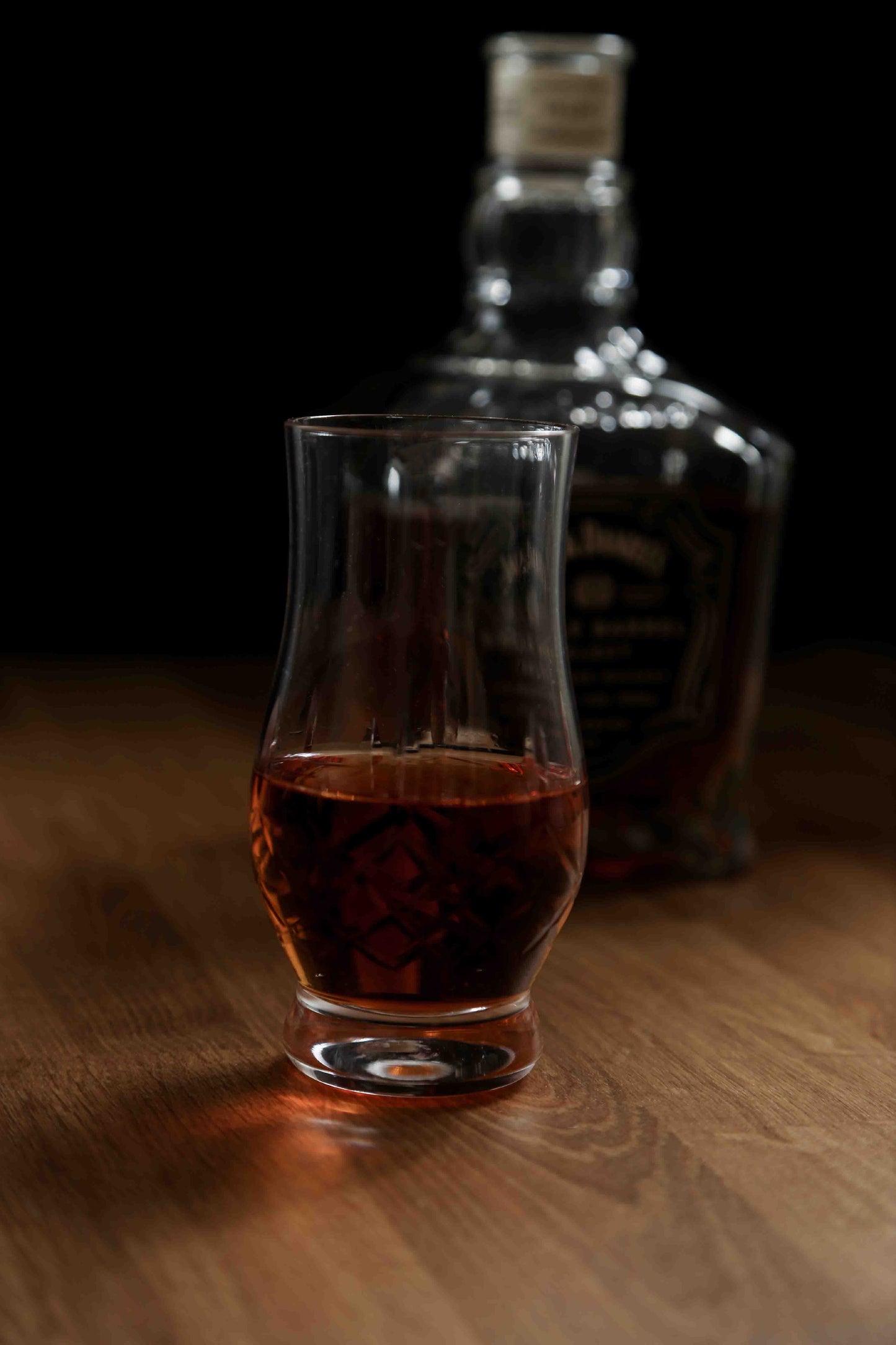 Hand Cut Whiskey Tasting Glasses, 7-ounce Taster Set of 2 Crystal Whisky Glasses